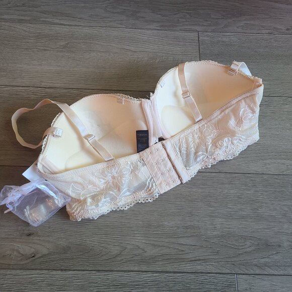 NEW with tags Pushup Bra Size 38C - Picture 2 of 2